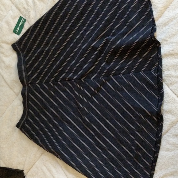 NWT Pinstripe A-line. Miss Patina Large - Picture 3 of 10